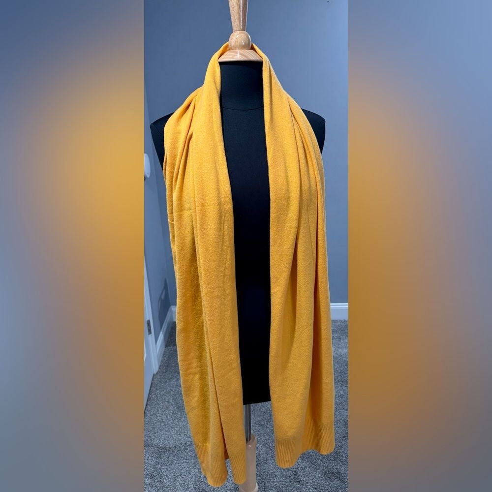 NWT Echo Women’s Canary Yellow Winter or Fall Scarf